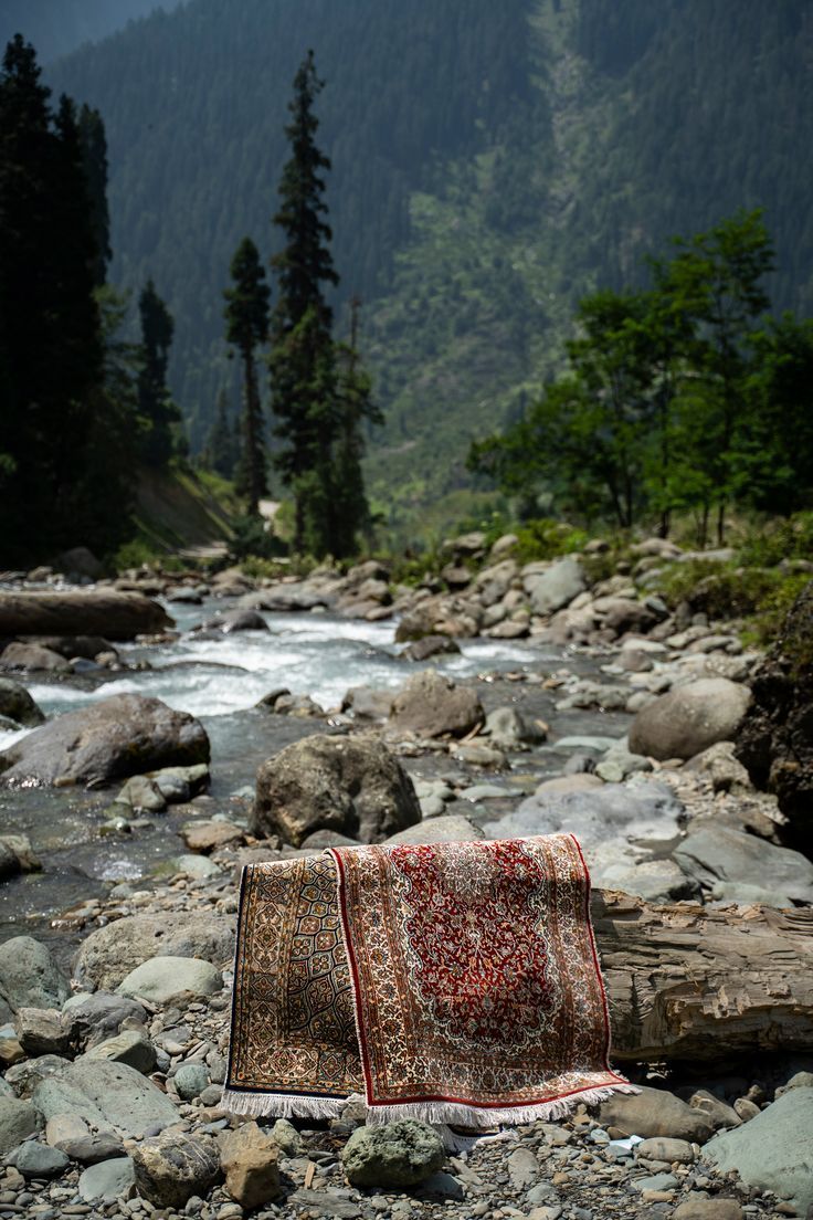 Artisan consultation and bespoke rug studio at NAQSH